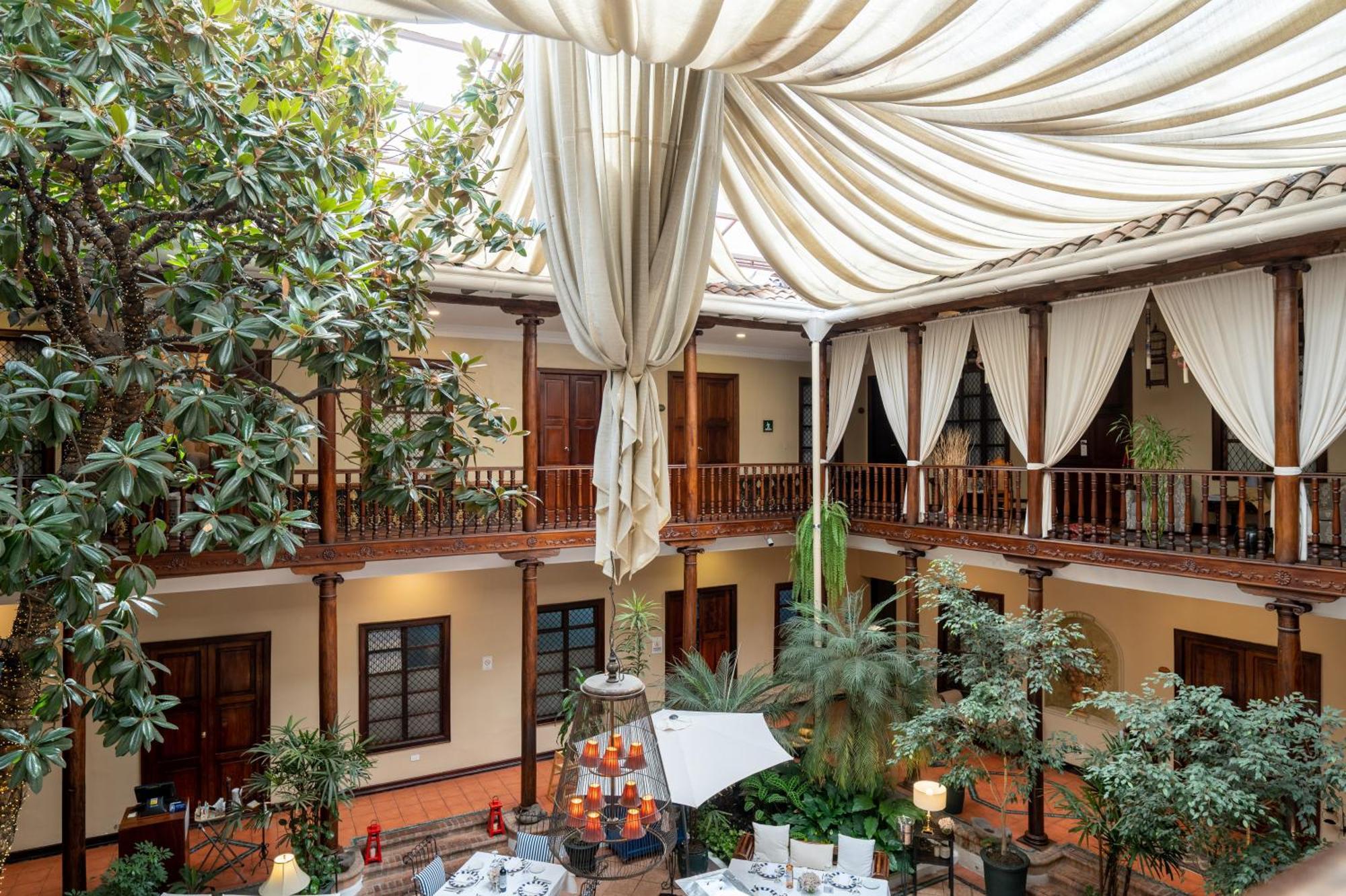 Hotel Boutique Santa Lucia クエンカ エクステリア 写真