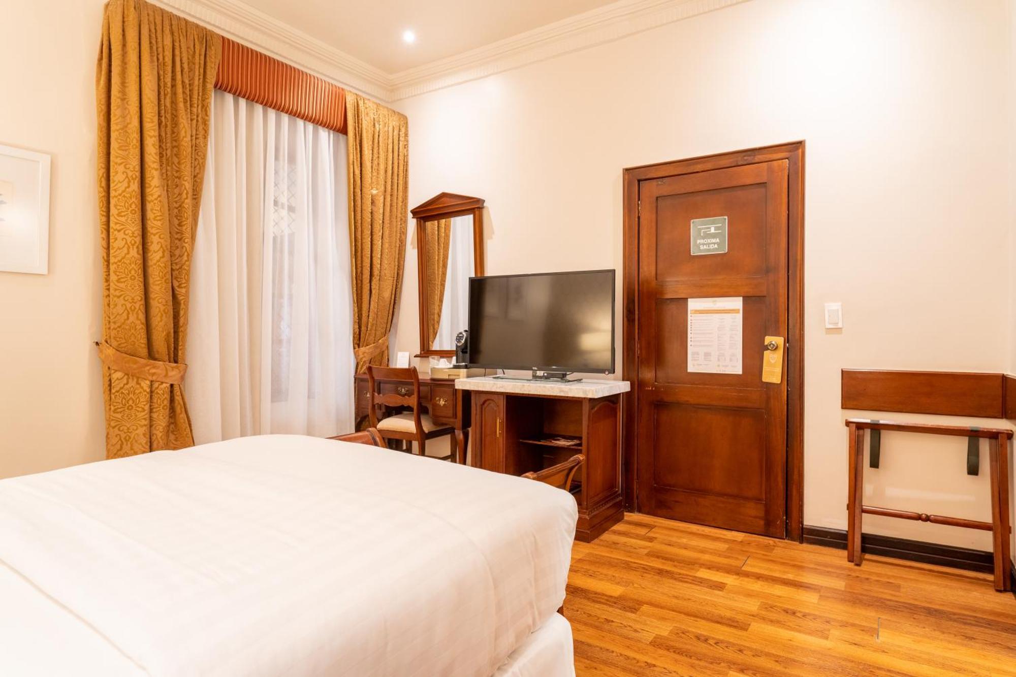 Hotel Boutique Santa Lucia クエンカ エクステリア 写真
